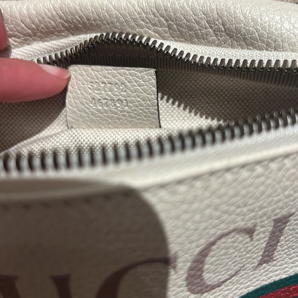 GUCCI Grained Calfskin Small Logo Belt Bag White - Picture 11 of 12
